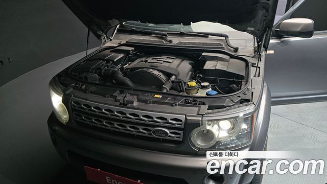 Land Rover Discovery 2011 — photo 6