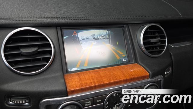 Land Rover Discovery 2011 — photo 15
