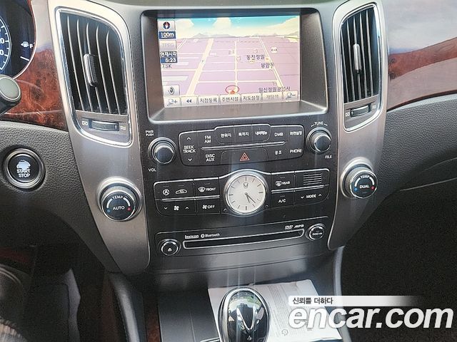 Hyundai Equus 2010 — photo 8