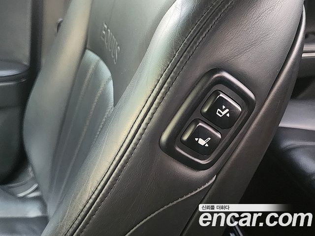 Hyundai Equus 2010 — photo 14