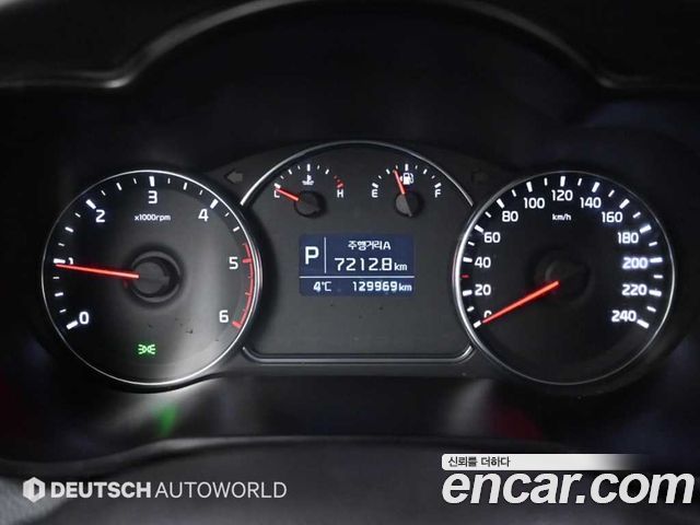 Kia Carens 2017 — photo 8
