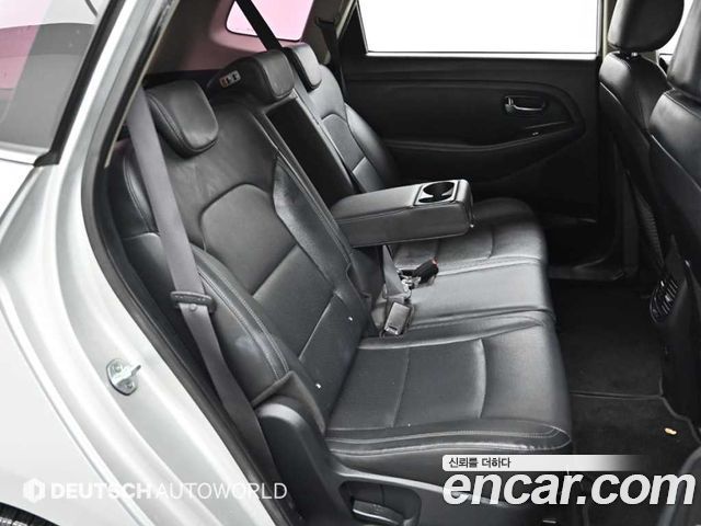 Kia Carens 2017 — photo 12