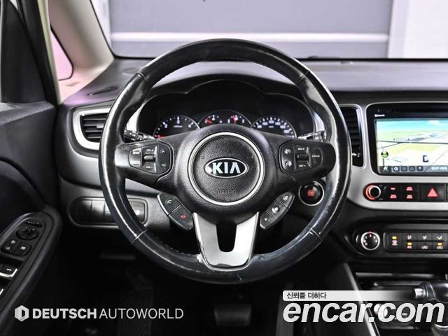 Kia Carens 2017 — photo 13