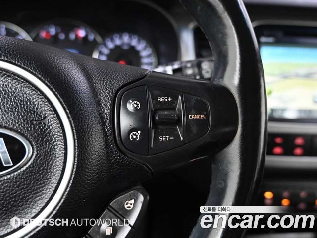 Kia Carens 2017 — photo 18