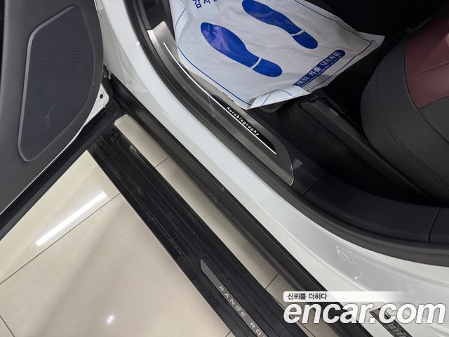 Land Rover Range Rover Sport 2023 — photo 16