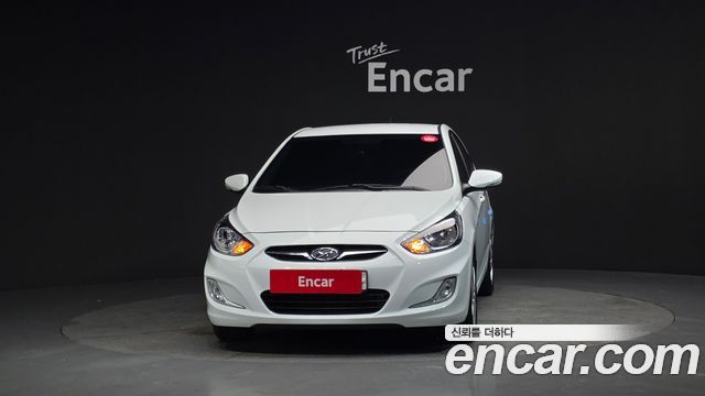 Hyundai Accent 2012 — photo 3