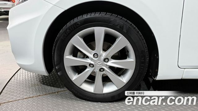Hyundai Accent 2012 — photo 5