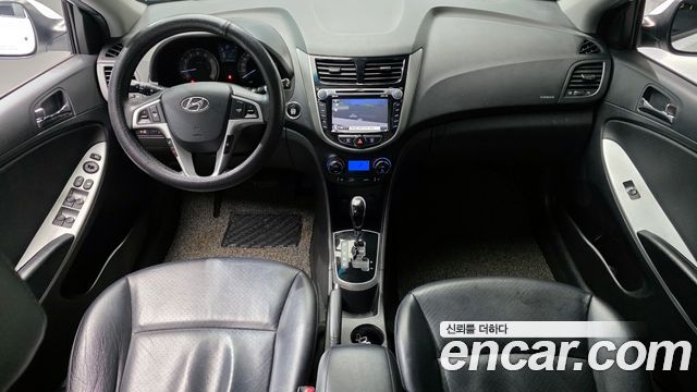 Hyundai Accent 2012 — photo 7