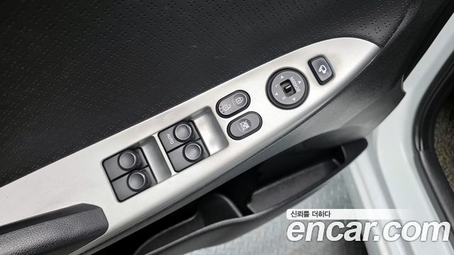 Hyundai Accent 2012 — photo 14