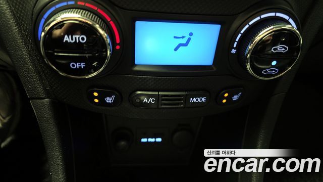 Hyundai Accent 2012 — photo 18