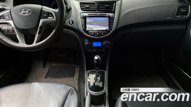 Hyundai Accent 2012 — photo 20