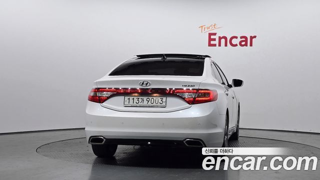 Hyundai Grandeur 2016 — photo 4