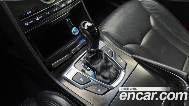 Hyundai Grandeur 2016 — photo 9