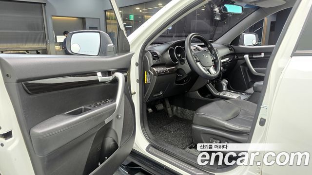 Kia Sorento 2010 — photo 11