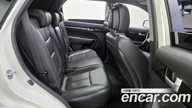 Kia Sorento 2010 — photo 12