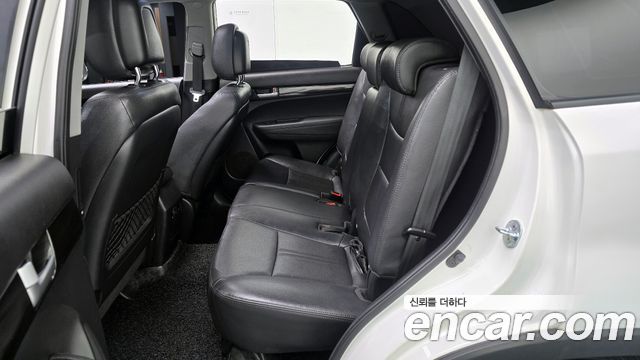 Kia Sorento 2010 — photo 13