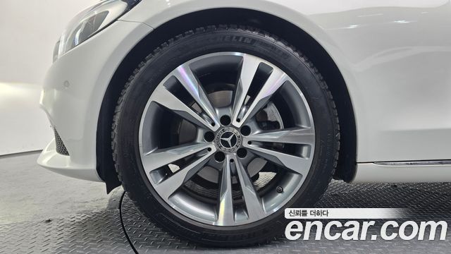 Mercedes-Benz C-Class 2018 — photo 5
