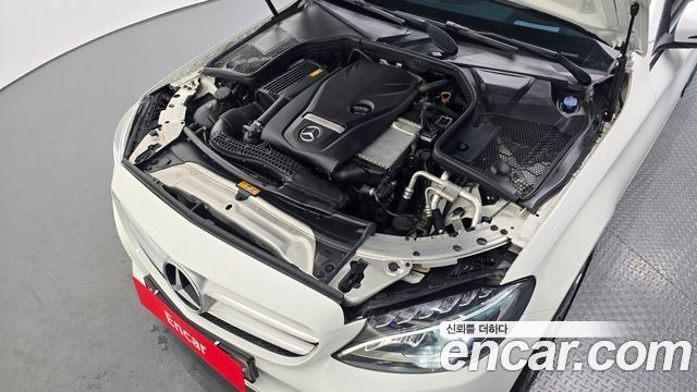 Mercedes-Benz C-Class 2018 — photo 6