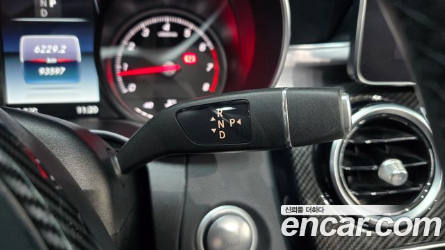 Mercedes-Benz C-Class 2018 — photo 9