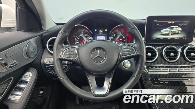 Mercedes-Benz C-Class 2018 — photo 13