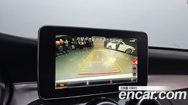 Mercedes-Benz C-Class 2018 — photo 16