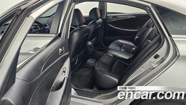 Hyundai Sonata 2012 — photo 12