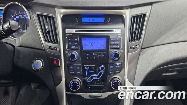 Hyundai Sonata 2012 — photo 15