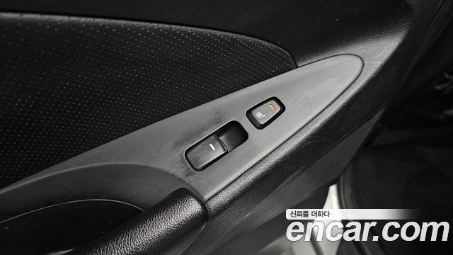 Hyundai Sonata 2012 — photo 20
