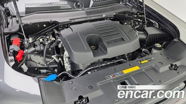 Land Rover Defender 2024 — photo 10