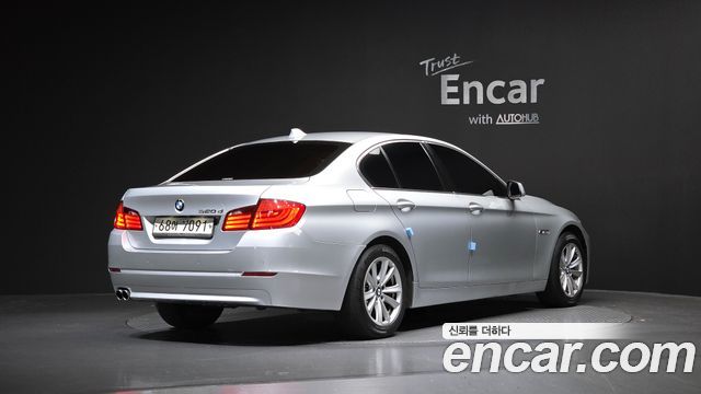 BMW 5-Series 2012 — photo 2