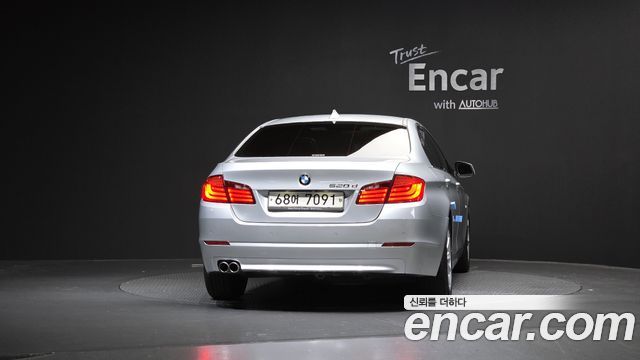 BMW 5-Series 2012 — photo 4