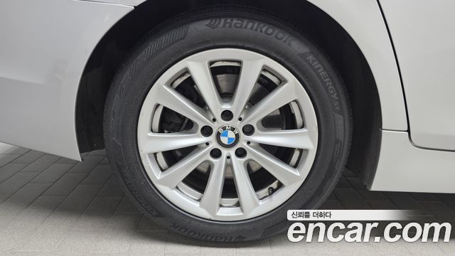 BMW 5-Series 2012 — photo 5