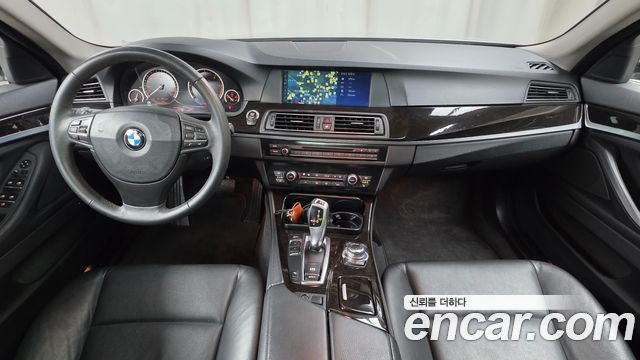 BMW 5-Series 2012 — photo 7