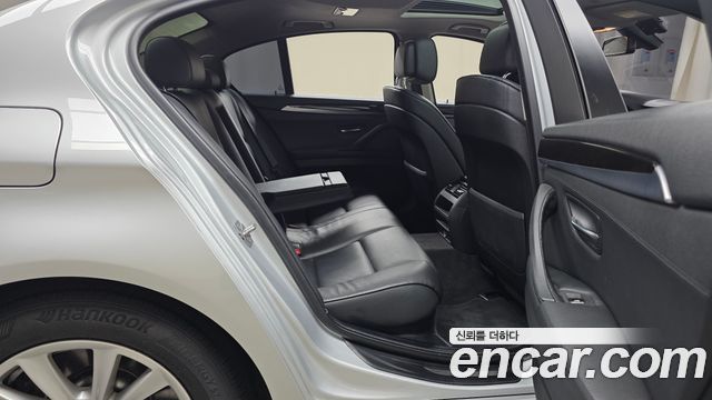 BMW 5-Series 2012 — photo 12