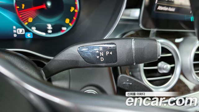 Mercedes-Benz GLC-Class 2020 — photo 9