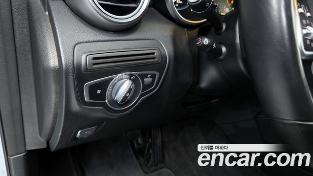 Mercedes-Benz GLC-Class 2020 — photo 16