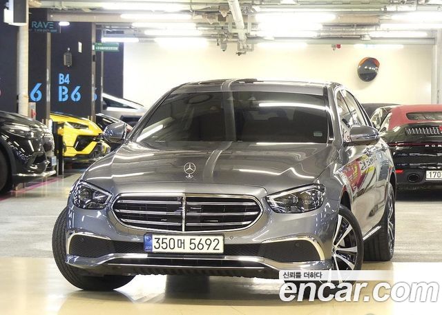 Mercedes-Benz E-Class 2021 — photo 1
