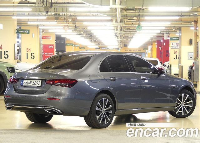 Mercedes-Benz E-Class 2021 — photo 3