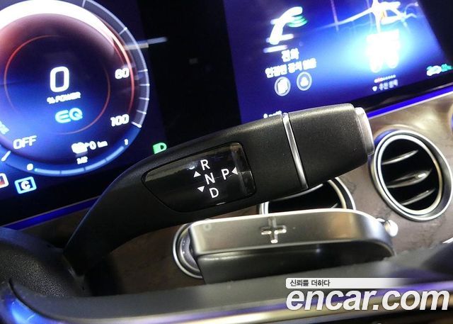 Mercedes-Benz E-Class 2021 — photo 7