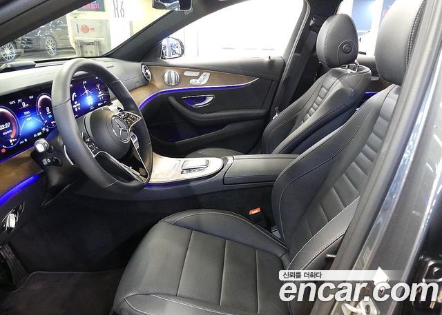 Mercedes-Benz E-Class 2021 — photo 8
