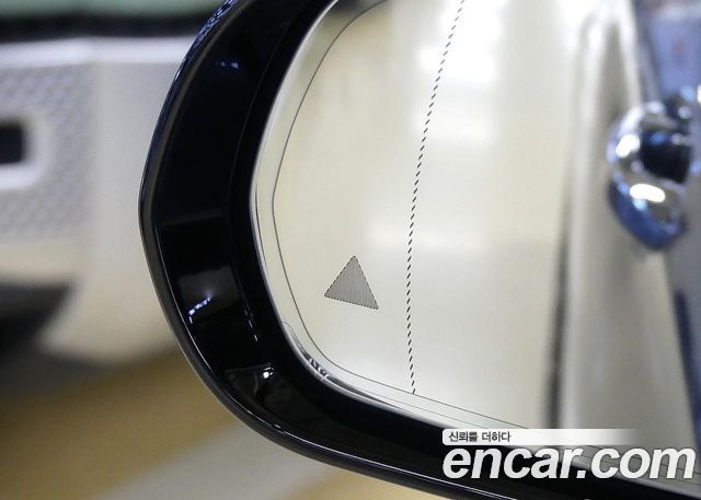 Mercedes-Benz E-Class 2021 — photo 16