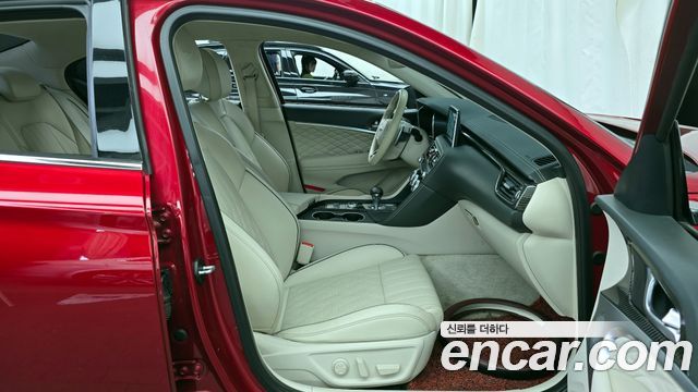 Genesis G70 2020 — photo 11