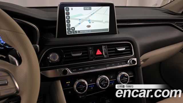 Genesis G70 2020 — photo 14