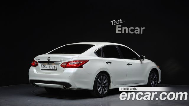 Nissan Altima 2017 — photo 2