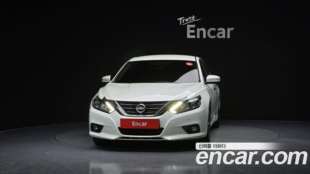Nissan Altima 2017 — photo 3
