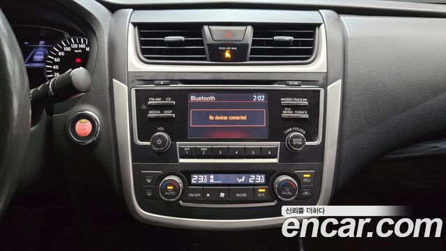 Nissan Altima 2017 — photo 19