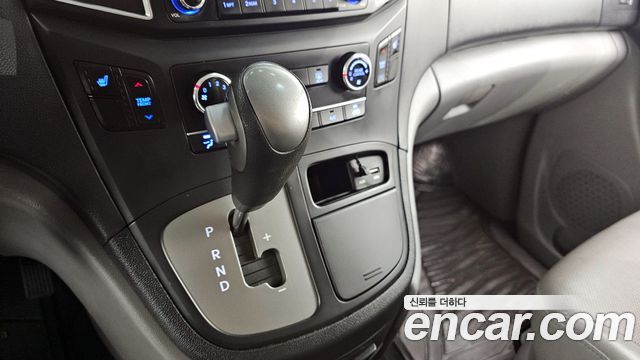 Hyundai Starex 2017 — photo 9
