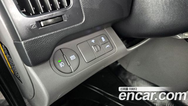 Hyundai Starex 2017 — photo 16