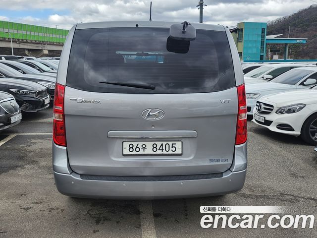 Hyundai Starex 2017 — photo 4