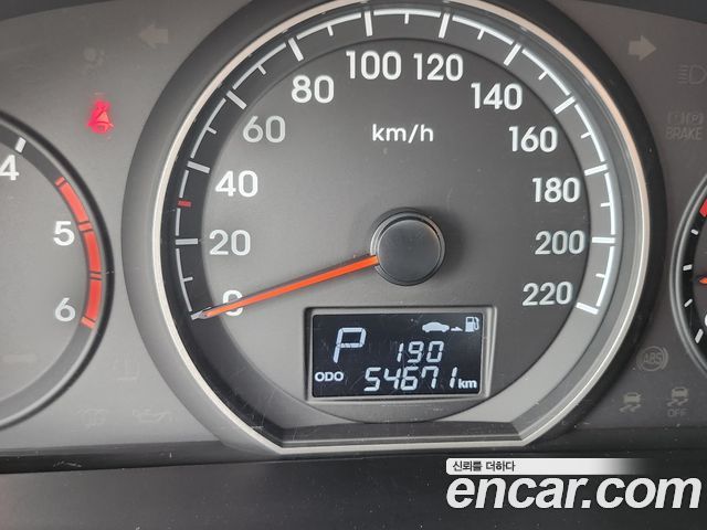 Hyundai Starex 2017 — photo 8